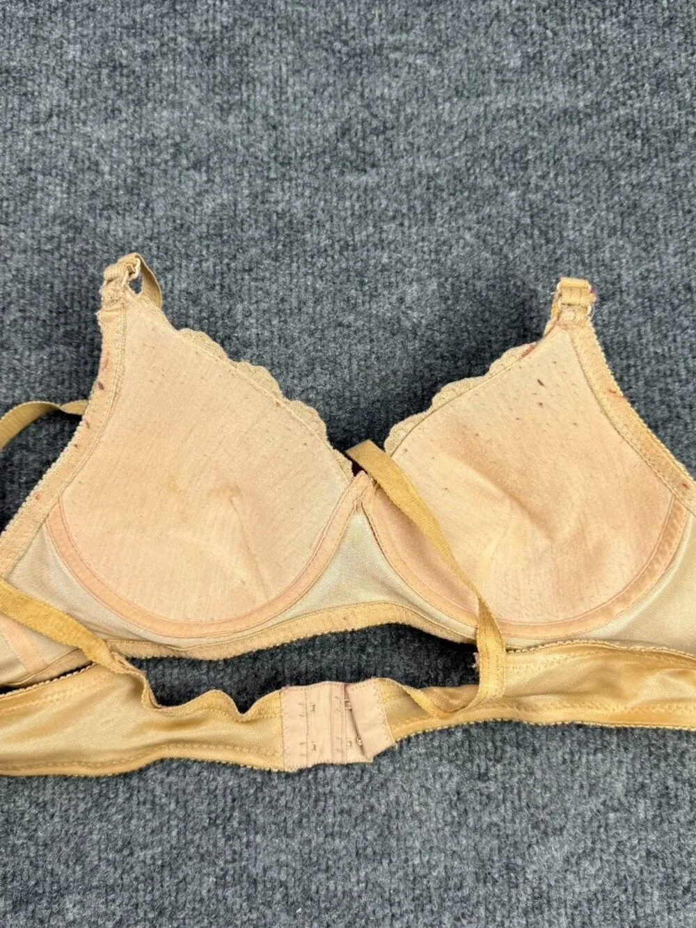 Vintage Tan Embroidered Underwire Bra Size M Satin Lace Lingerie As-Is